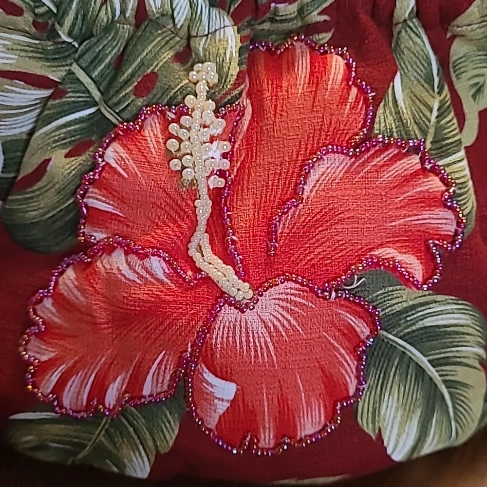 Ky's unique vintage Hawaiian bright beaded hibiscus floral clutch hand bag